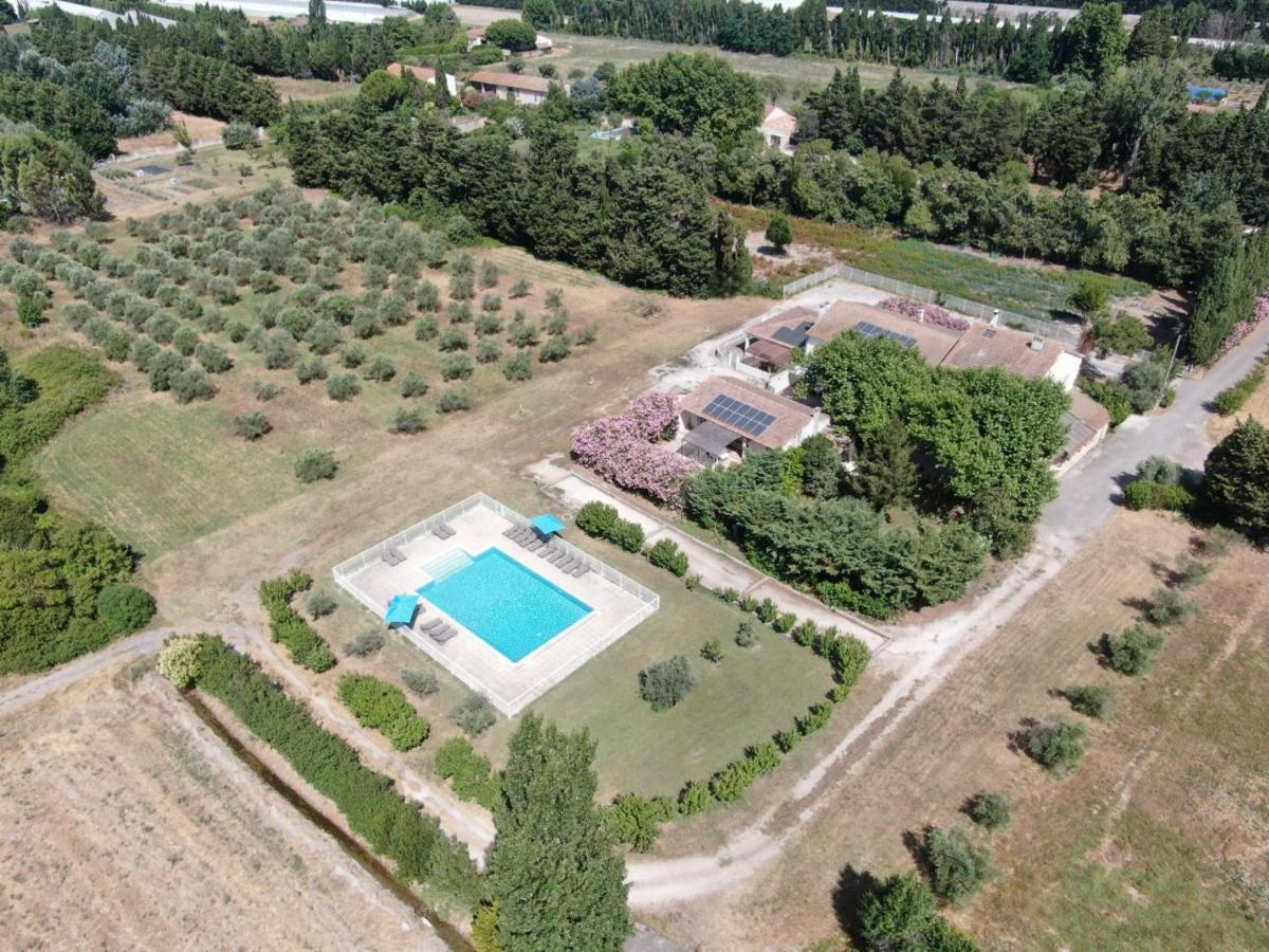 Les Gites Du Mas Canillac Châteaurenard Exterior foto